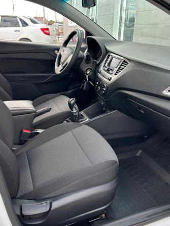 Hyundai Solaris II с пробегом 2019 года, цена 1 325 000 рублей, 120600 км, седан, Автокод Объявления