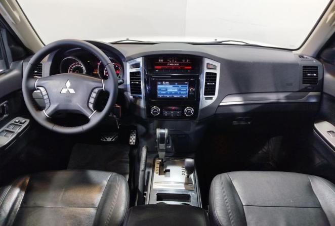 Mitsubishi Pajero IV Рестайлинг 2 с пробегом 2015 года, цена 2 150 000 рублей, 364109 км, внедорожник, Автокод Объявления