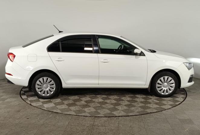 Skoda Rapid II с пробегом 2021 года, цена 1 600 000 рублей, 99181 км, лифтбек, Автокод Объявления