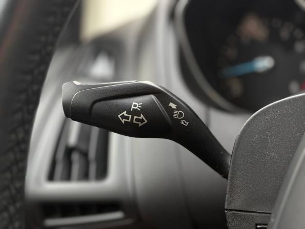 Ford Focus III Рестайлинг с пробегом 2016 года, цена 979 000 рублей, 134030 км, хэтчбек, Автокод Объявления