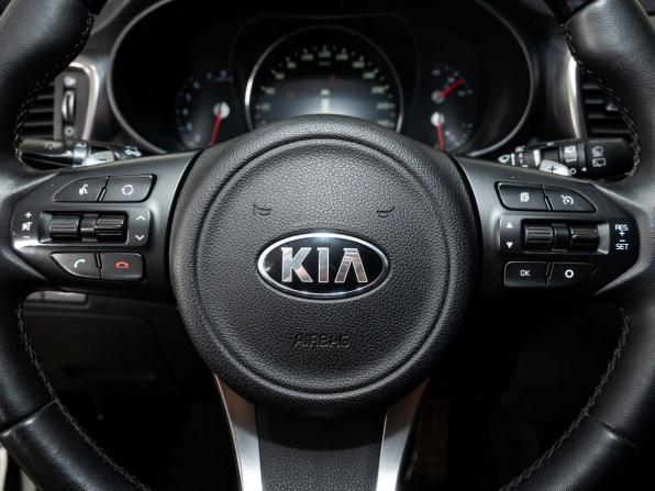 Kia Sorento III Prime с пробегом 2017 года, цена 2 178 000 рублей, 195000 км, внедорожник, Автокод Объявления