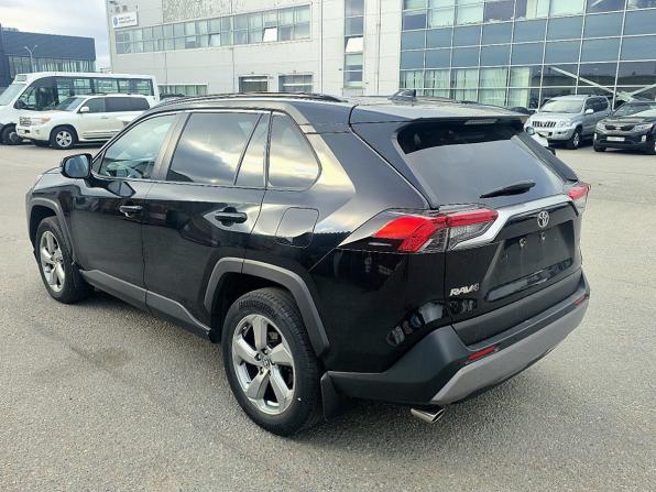 Toyota RAV4 V (XA50) с пробегом 2021 года, цена 3 300 000 рублей, 55155 км, внедорожник, Автокод Объявления