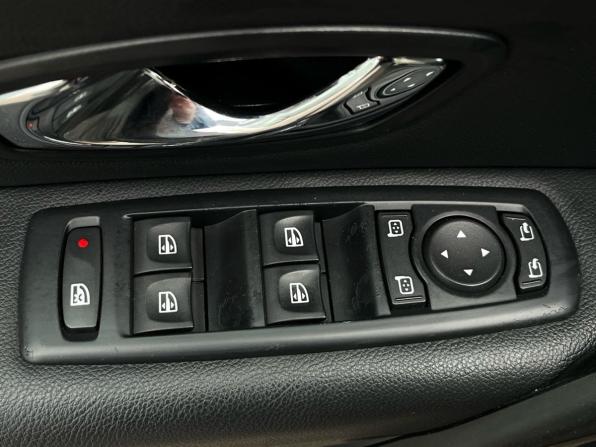 Renault Fluence I Рестайлинг с пробегом 2013 года, цена 820 000 рублей, 186753 км, седан, Автокод Объявления