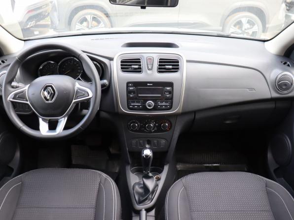Renault Logan II Рестайлинг с пробегом 2022 года, цена 1 050 000 рублей, 49791 км, седан, Автокод Объявления