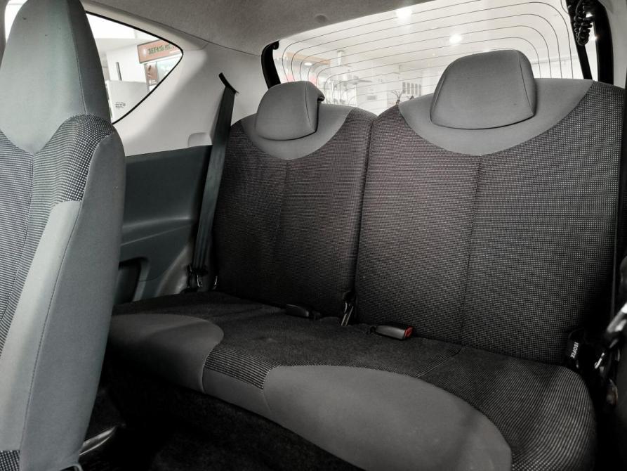 Peugeot 107 I Казань  - изображение 15