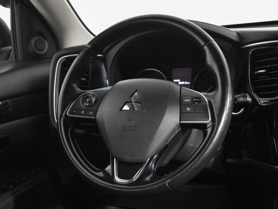 Mitsubishi Outlander III Рестайлинг 2 Санкт-Петербург  - изображение 12