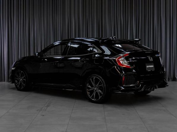 Honda Civic X с пробегом 2018 года, цена 2 199 000 рублей, 124229 км, хэтчбек, Автокод Объявления