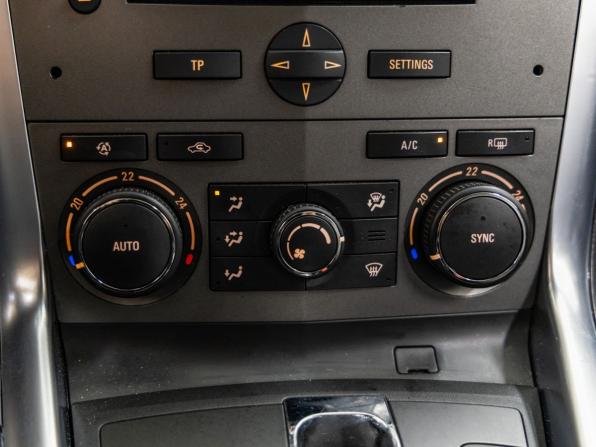 Opel Antara I Рестайлинг с пробегом 2014 года, цена 1 268 000 рублей, 116521 км, внедорожник, Автокод Объявления