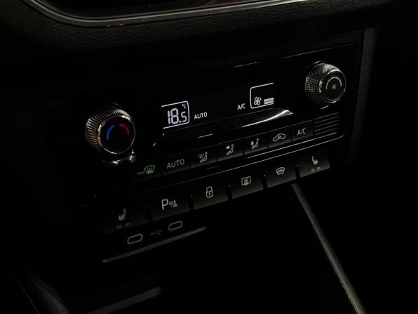 Skoda Rapid II с пробегом 2021 года, цена 1 445 000 рублей, 130266 км, лифтбек, Автокод Объявления