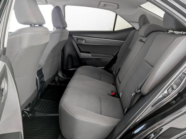 Toyota Corolla XI (E160 E170 E180) Рестайлинг 1 с пробегом 2018 года, цена 1 945 000 рублей, 49594 км, седан, Автокод Объявления
