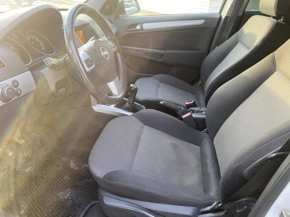 Opel Astra H Рестайлинг с пробегом 2012 года, цена 572 400 рублей, 194195 км, хэтчбек, Автокод Объявления