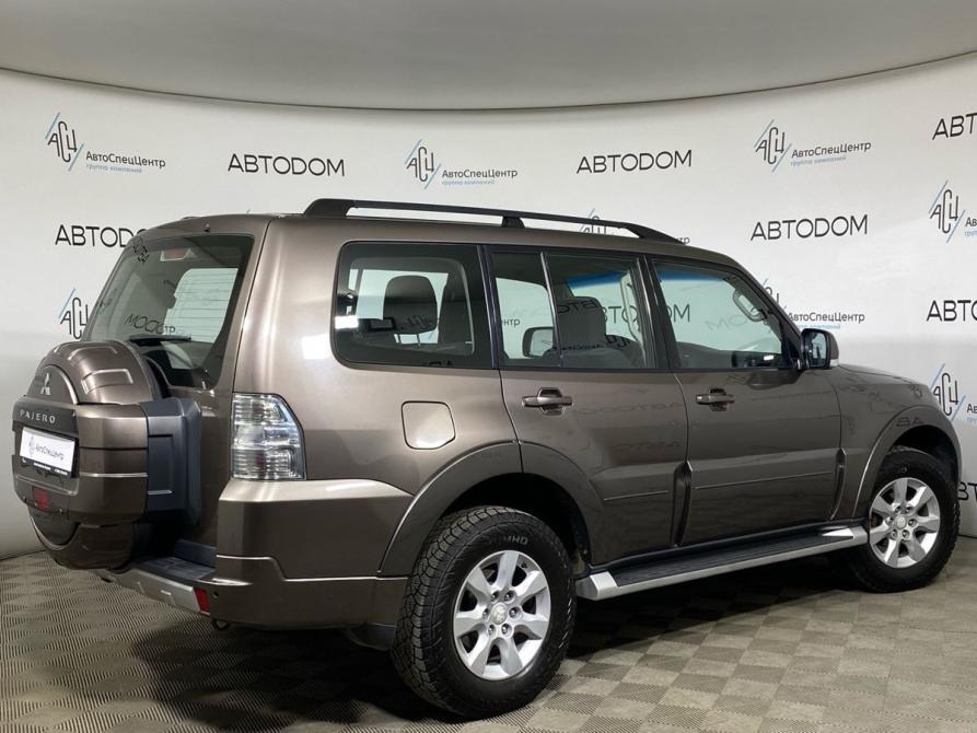 Mitsubishi Pajero IV Рестайлинг 1 Москва  - изображение 2