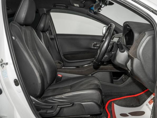 Honda Vezel I Рестайлинг с пробегом 2018 года, цена 1 970 000 рублей, 87254 км, внедорожник, Автокод Объявления