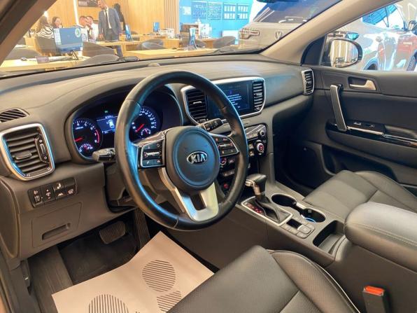 Kia Sportage IV Рестайлинг с пробегом 2018 года, цена 2 089 000 рублей, 182000 км, внедорожник, Автокод Объявления