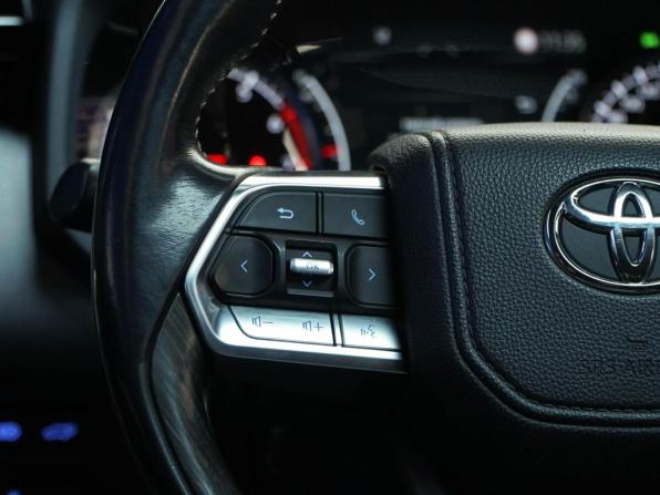 Toyota Land Cruiser 300 Series с пробегом 2021 года, цена 8 487 077 рублей, 155804 км, внедорожник, Автокод Объявления