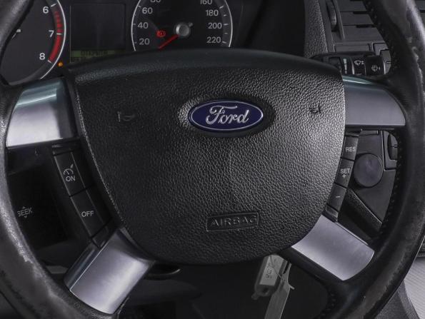 Ford C-MAX I с пробегом 2005 года, цена 799 000 рублей, 210232 км, компактвэн, Автокод Объявления