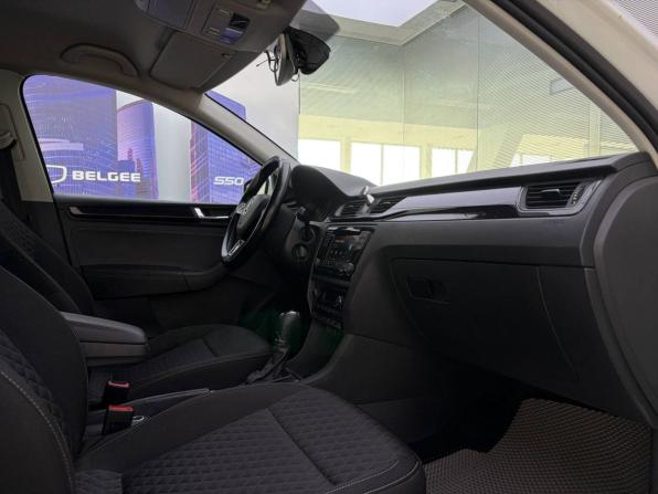 Skoda Rapid I Рестайлинг с пробегом 2018 года, цена 999 000 рублей, 248388 км, лифтбек, Автокод Объявления
