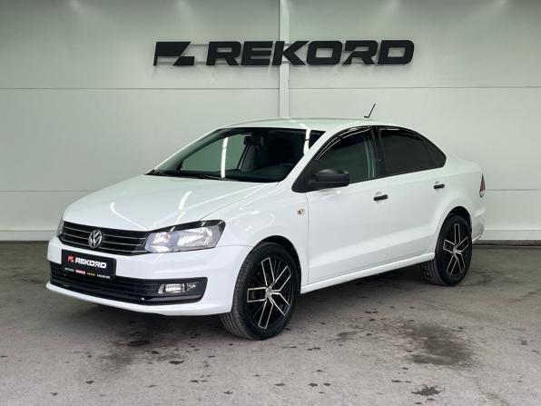 Volkswagen Polo V Рестайлинг с пробегом 2018 года, цена 1 139 000 рублей, 53791 км, седан, Автокод Объявления