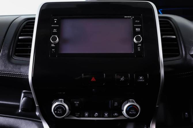 Nissan Serena V (C27) с пробегом 2018 года, цена 2 249 000 рублей, 101300 км, минивэн, Автокод Объявления