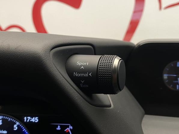 Lexus UX I с пробегом 2019 года, цена 2 850 000 рублей, 58283 км, внедорожник, Автокод Объявления