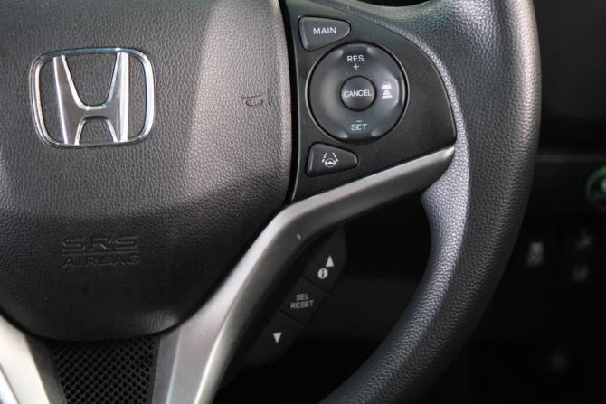 Honda Fit III Рестайлинг с пробегом 2019 года, цена 1 229 000 рублей, 102000 км, хэтчбек, Автокод Объявления