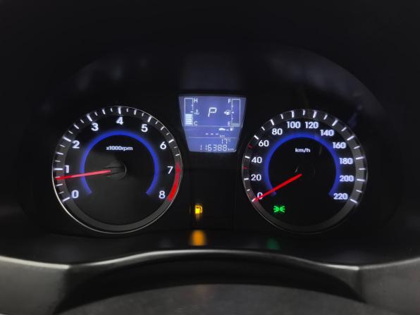 Hyundai Solaris I Рестайлинг с пробегом 2015 года, цена 950 000 рублей, 116387 км, седан, Автокод Объявления