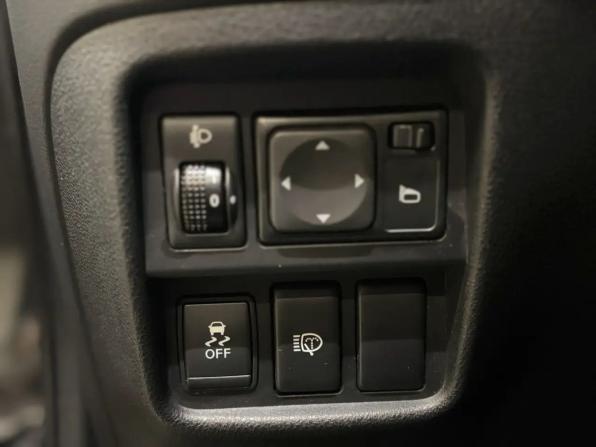 Nissan Juke I с пробегом 2013 года, цена 1 137 000 рублей, 51000 км, внедорожник, Автокод Объявления