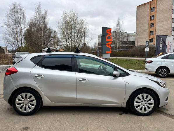 Kia Ceed II с пробегом 2012 года, цена 1 090 000 рублей, 140050 км, хэтчбек, Автокод Объявления
