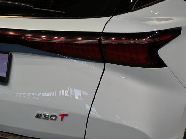 Omoda C5 I с пробегом 2023 года, цена 1 855 000 рублей, 29237 км, внедорожник, Автокод Объявления