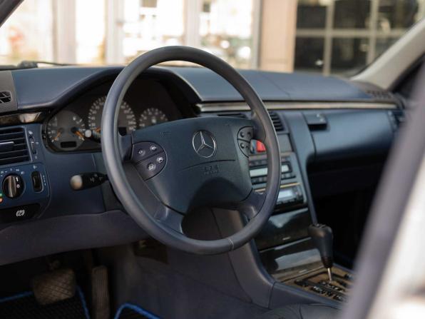 Mercedes-Benz E-Класс II (W210 S210) с пробегом 1999 года, цена 500 000 рублей, 373000 км, седан, Автокод Объявления