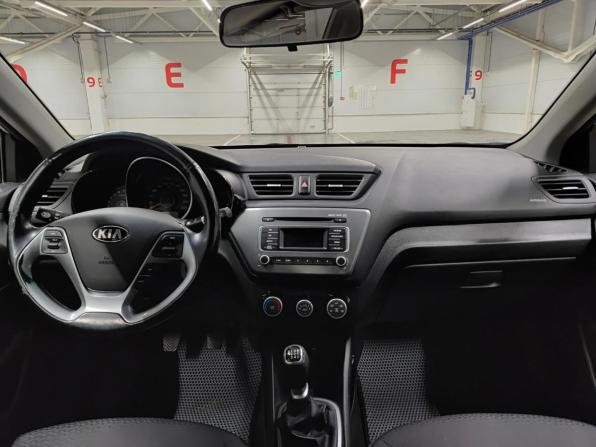 Kia Rio III Рестайлинг с пробегом 2016 года, цена 990 000 рублей, 92789 км, седан, Автокод Объявления