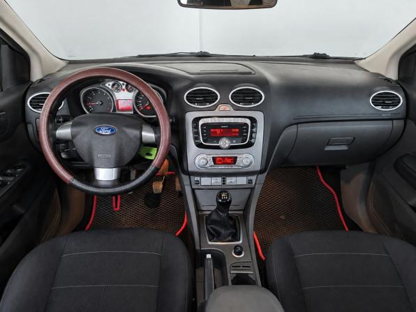 Ford Focus II Рестайлинг с пробегом 2010 года, цена 659 000 рублей, 165127 км, седан, Автокод Объявления