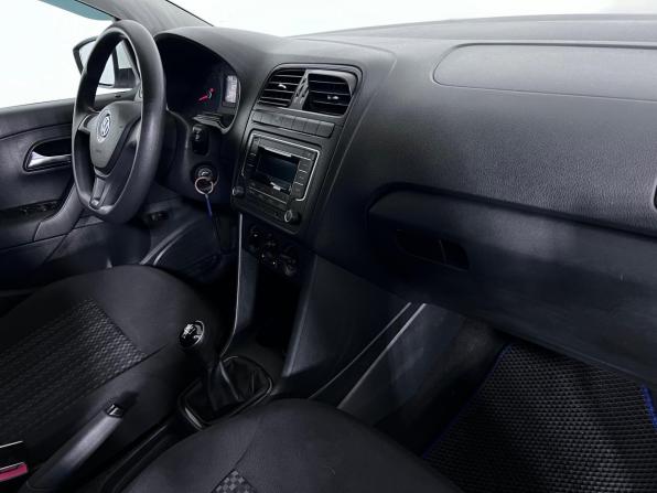 Volkswagen Polo V Рестайлинг с пробегом 2018 года, цена 950 000 рублей, 82806 км, седан, Автокод Объявления