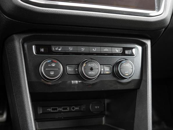 Volkswagen Tiguan II с пробегом 2018 года, цена 2 799 000 рублей, 123813 км, внедорожник, Автокод Объявления