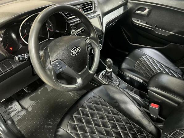 Kia Rio III Рестайлинг с пробегом 2015 года, цена 815 760 рублей, 156000 км, седан, Автокод Объявления