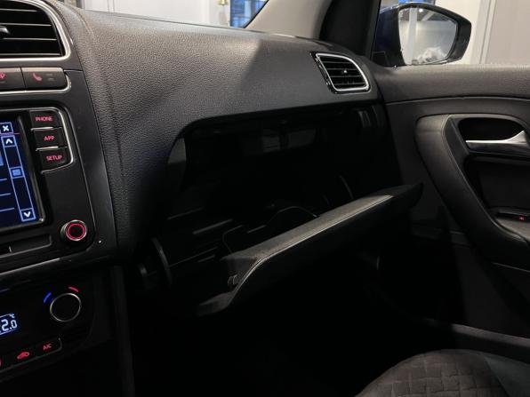 Volkswagen Polo V Рестайлинг с пробегом 2020 года, цена 1 530 000 рублей, 60829 км, седан, Автокод Объявления