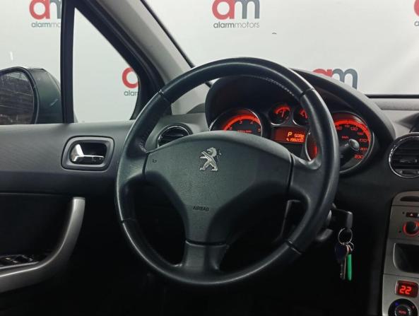 Peugeot 308 I Рестайлинг с пробегом 2011 года, цена 549 000 рублей, 198000 км, хэтчбек, Автокод Объявления