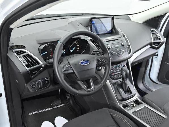 Ford Kuga II Рестайлинг с пробегом 2017 года, цена 1 049 000 рублей, 197000 км, внедорожник, Автокод Объявления