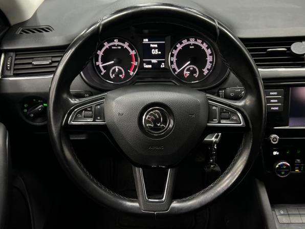 Skoda Octavia III (A7) Рестайлинг с пробегом 2018 года, цена 1 780 000 рублей, 140290 км, лифтбек, Автокод Объявления