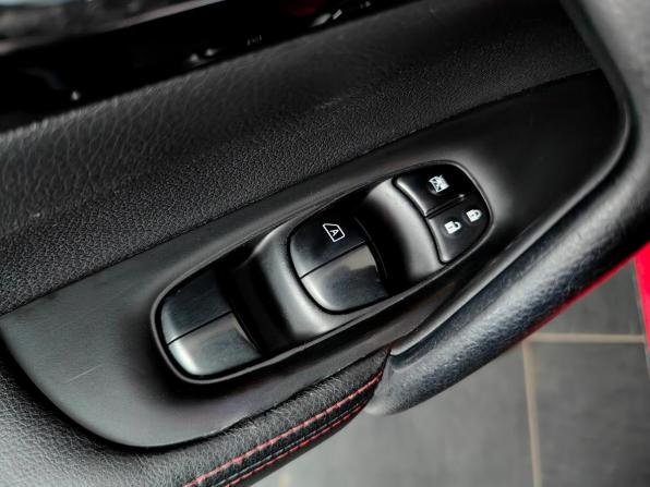 Nissan Qashqai II с пробегом 2014 года, цена 1 165 000 рублей, 210800 км, внедорожник, Автокод Объявления