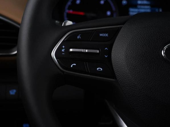 Hyundai Santa Fe IV Рестайлинг с пробегом 2021 года, цена 3 587 444 рубля, 55548 км, внедорожник, Автокод Объявления