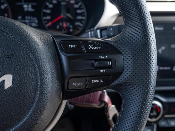 Kia Rio IV Рестайлинг с пробегом 2022 года, цена 1 840 000 рублей, 61192 км, хэтчбек, Автокод Объявления