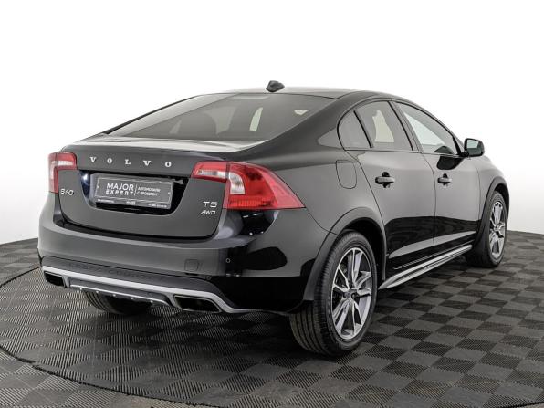 Volvo S60 Cross Country с пробегом 2018 года, цена 2 450 000 рублей, 101501 км, седан, Автокод Объявления
