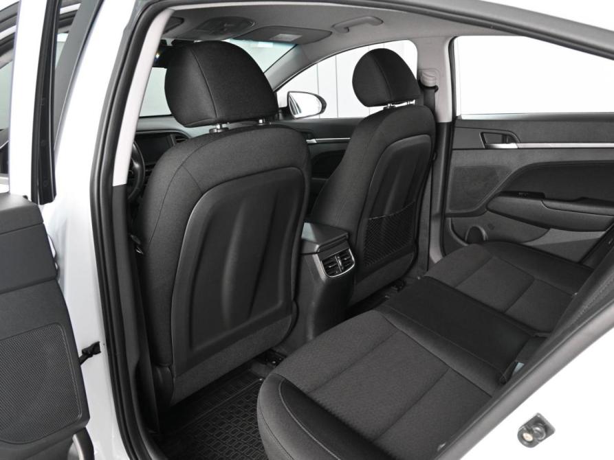 Hyundai Elantra VI (AD) Рестайлинг Ростов-на-Дону  - изображение 11