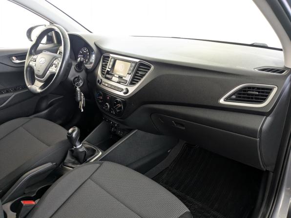 Hyundai Solaris II с пробегом 2017 года, цена 1 150 000 рублей, 110581 км, седан, Автокод Объявления