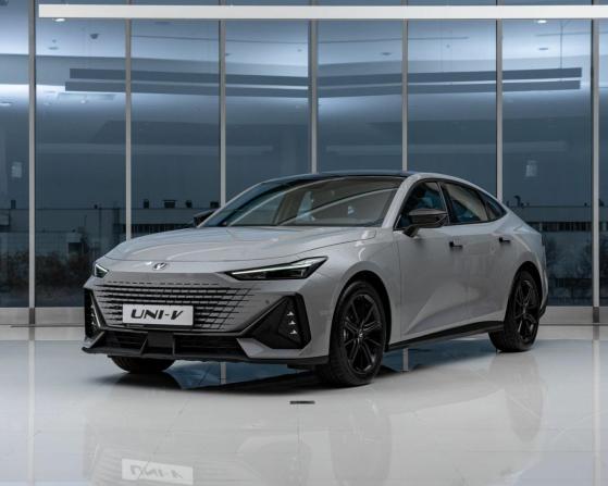 Новый Changan UNI-V I 2024 года, цена 2 600 000 рублей, лифтбек, Автокод Объявления