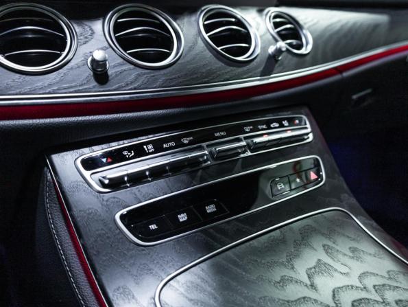 Mercedes-Benz E-Класс V (W213 S213 C238) Рестайлинг с пробегом 2021 года, цена 4 155 000 рублей, 85039 км, седан, Автокод Объявления