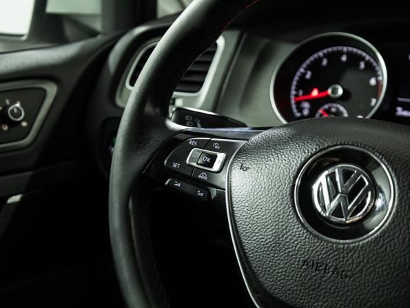 Volkswagen Golf VII с пробегом 2013 года, цена 819 585 рублей, 204045 км, хэтчбек, Автокод Объявления