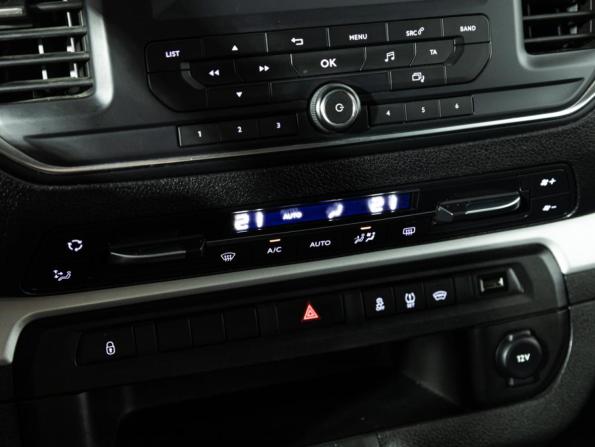 Peugeot Traveller I с пробегом 2020 года, цена 2 799 700 рублей, 139589 км, минивэн, Автокод Объявления