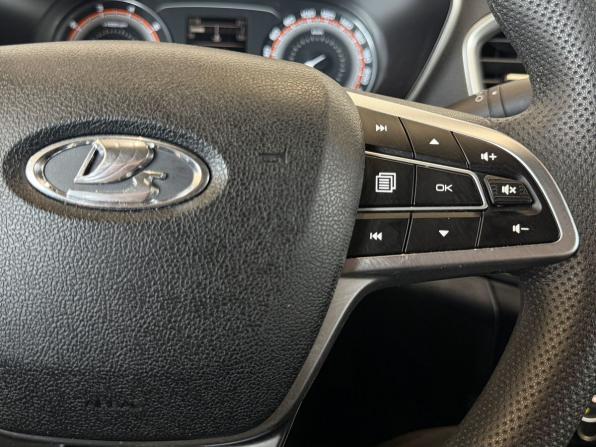 Lada (ВАЗ) Vesta I Рестайлинг (NG) с пробегом 2026 года, цена 1 450 000 рублей, 8700 км, седан, Автокод Объявления